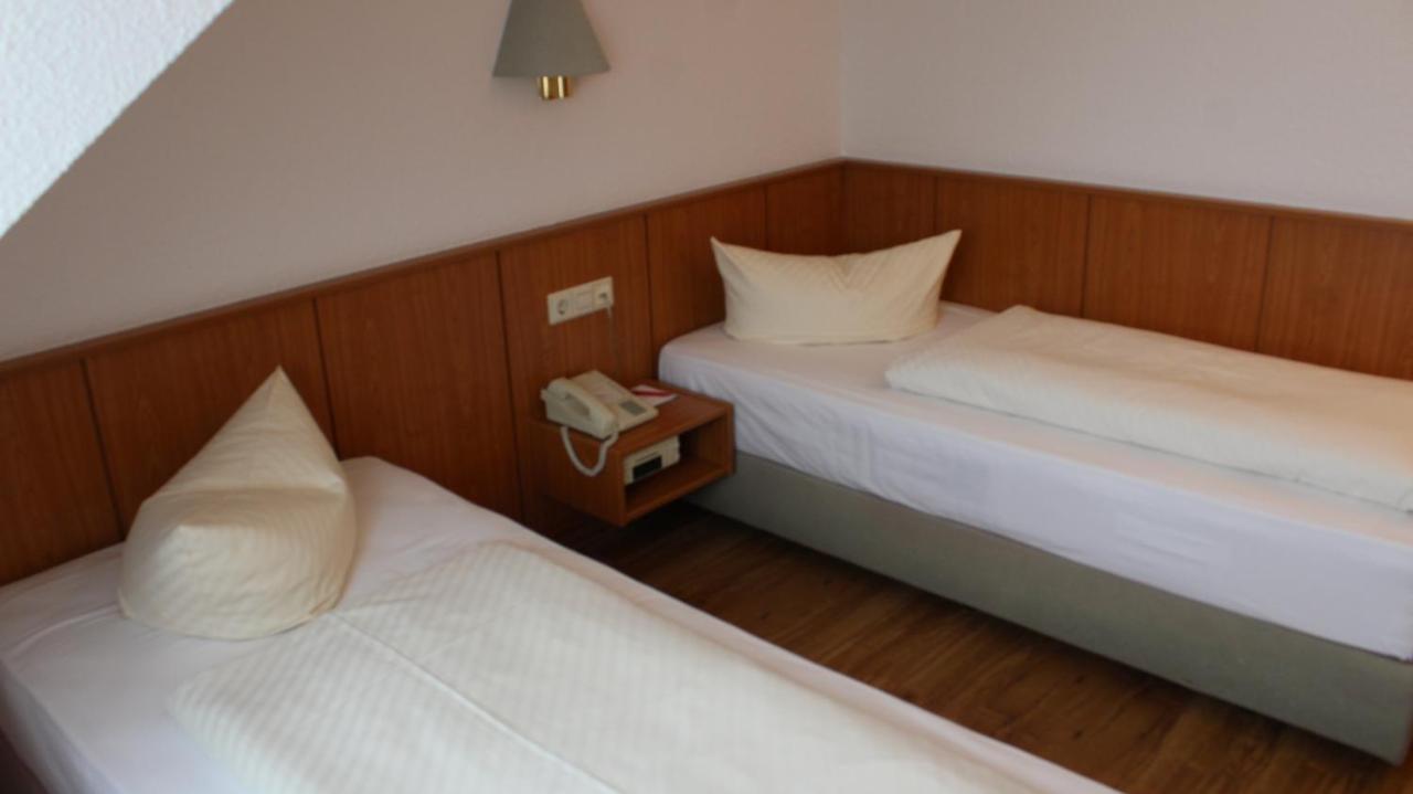 ארפורט Hotel Weisser Schwan מראה חיצוני תמונה