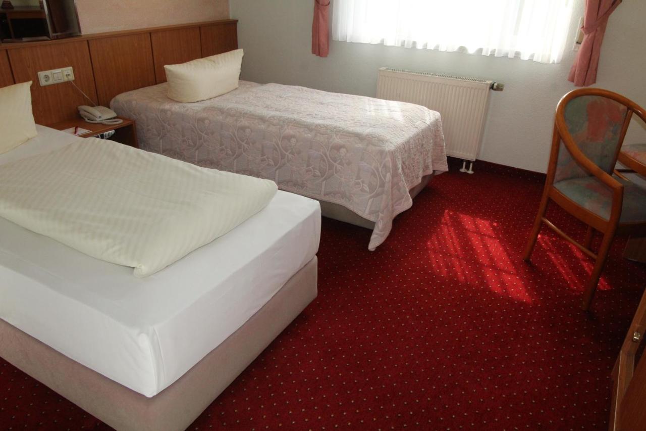 ארפורט Hotel Weisser Schwan מראה חיצוני תמונה