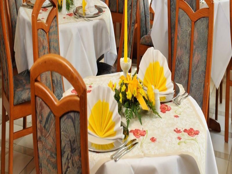 ארפורט Hotel Weisser Schwan מראה חיצוני תמונה